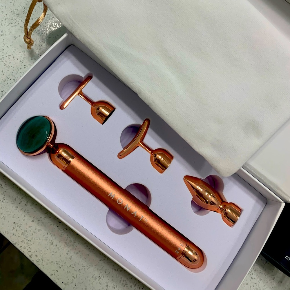 Monat 4-1 Beauty Facial Massager